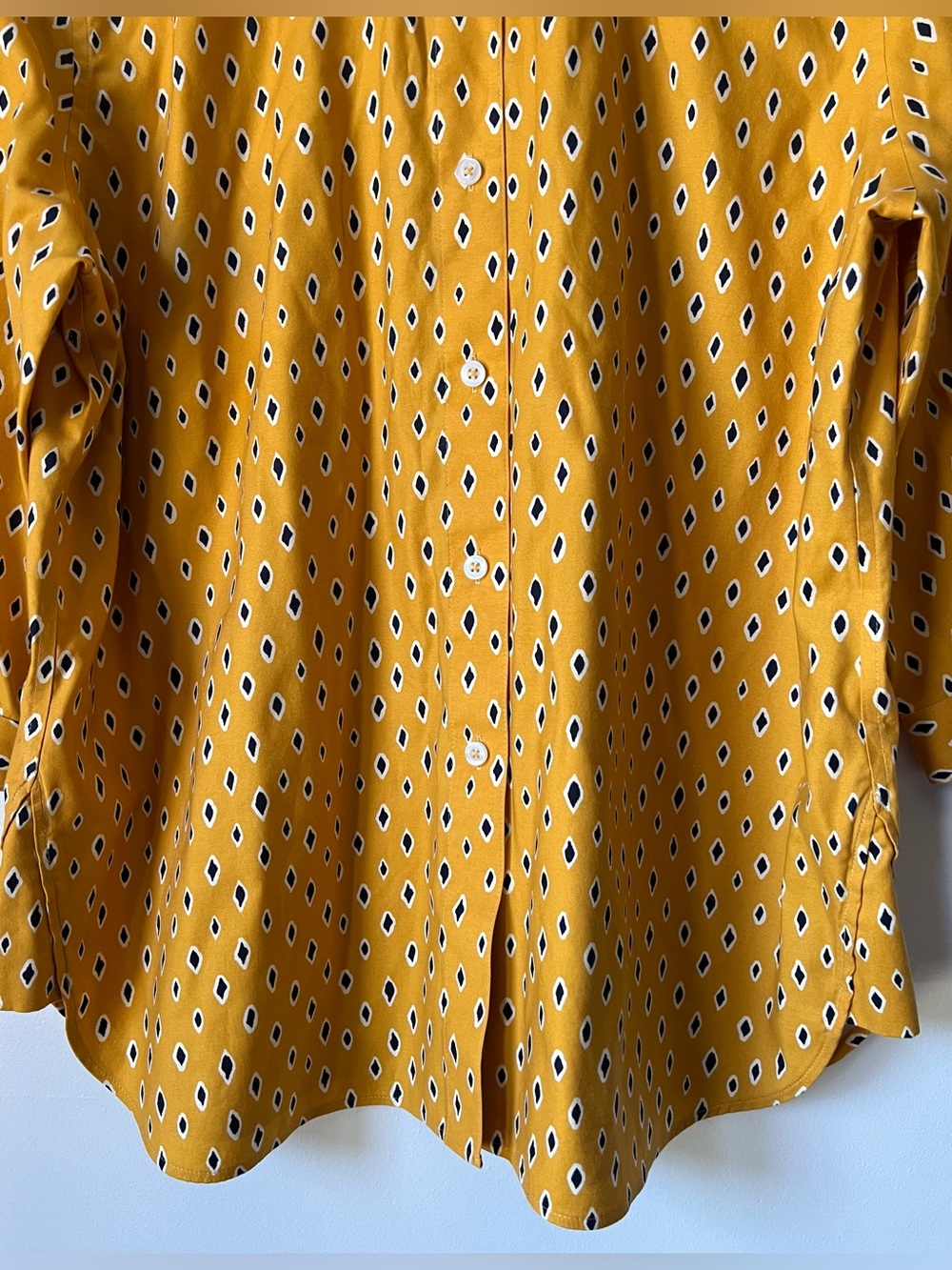 Chico’s Women’s No Iron Button Back Diamond Tunic Marigold Navy Size XL - Picture 8 of 10